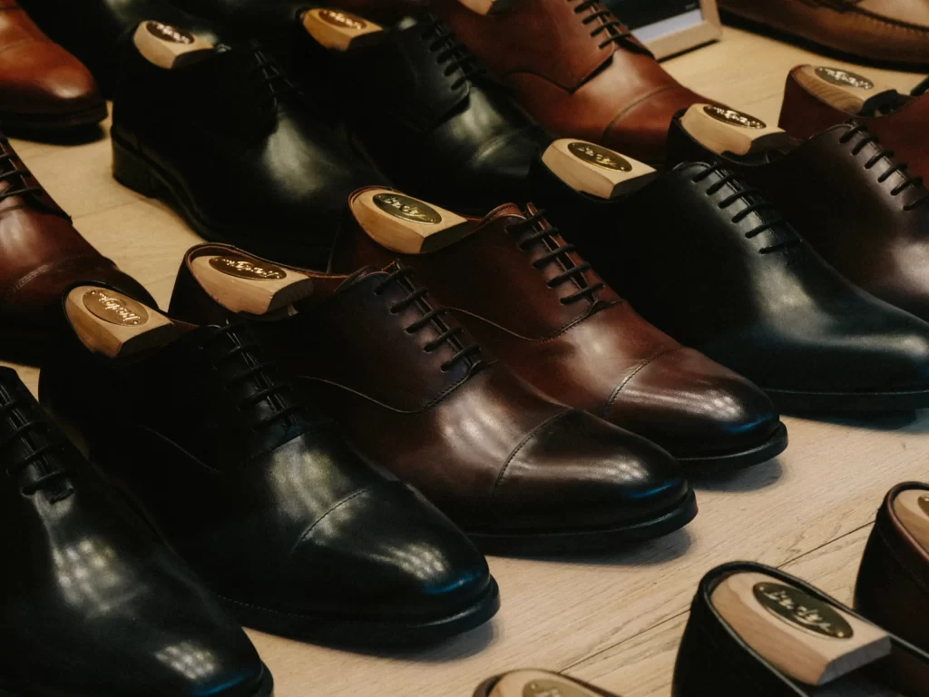 Bal Sepatu Kulit